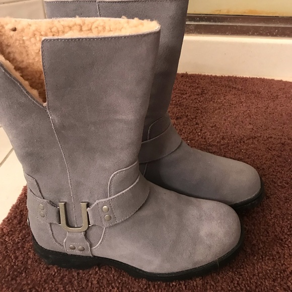 Ugg Boots - Picture 1 of 4